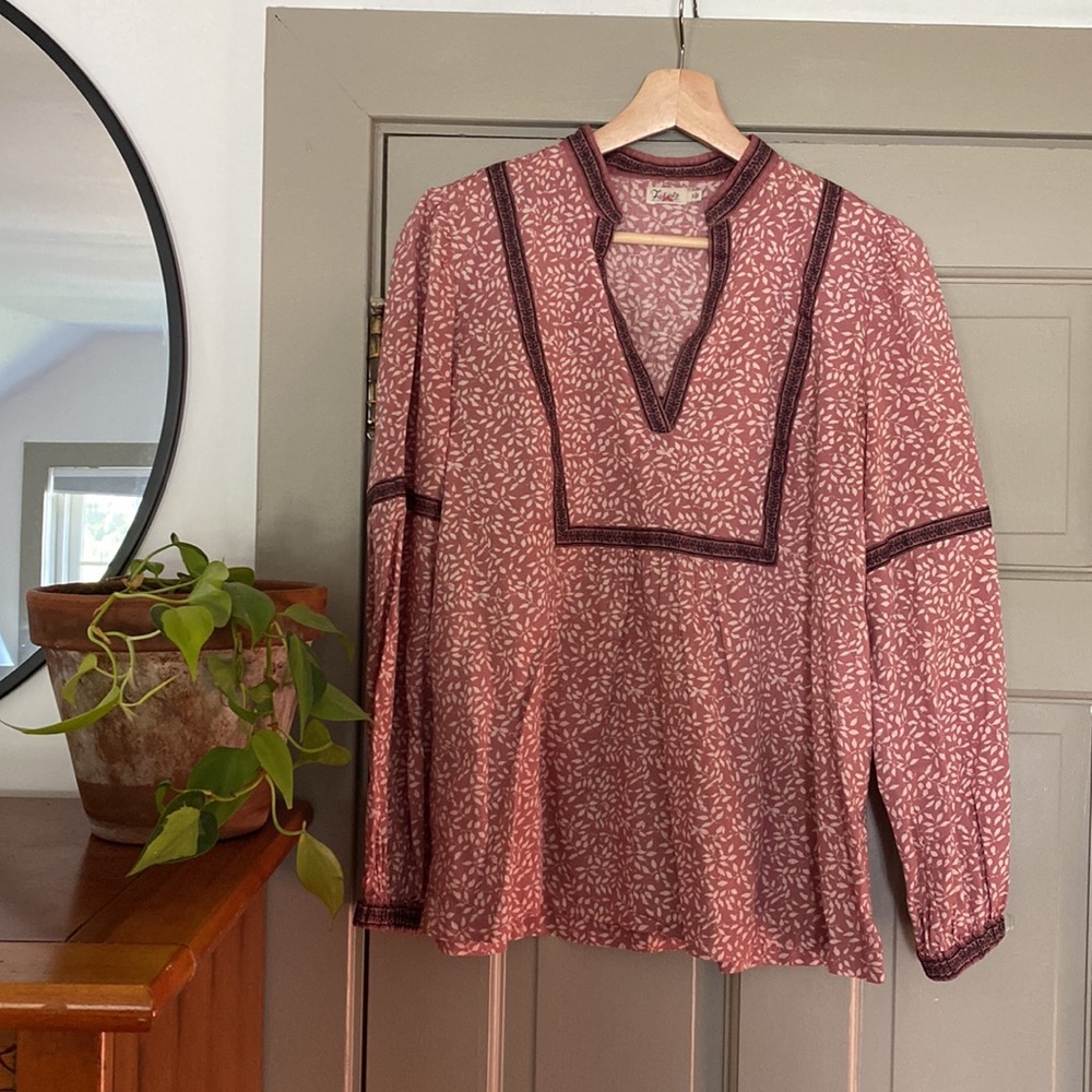 Faherty Womens Top small Organic Cotton V Neck Long Sleeve BOHO